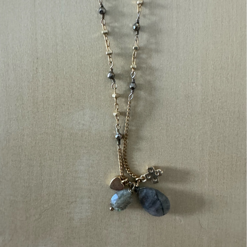 CRYSTAL CHAIN NECKLACE